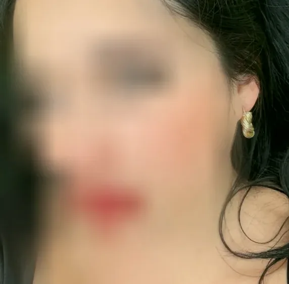 Hannah, 37