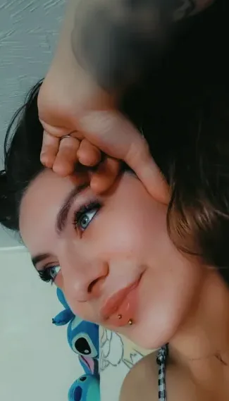 Hayley, 24