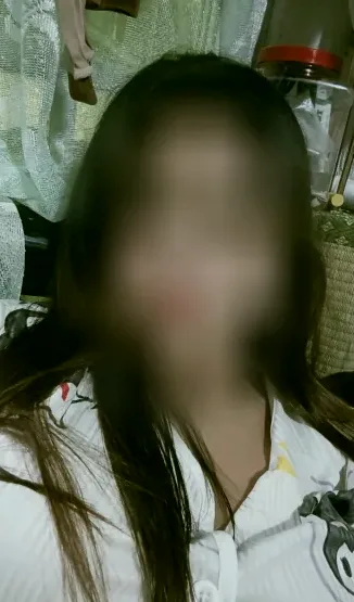 Holly, 24