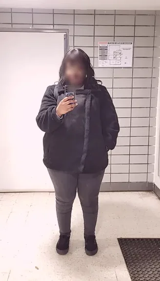Rhona, 35
