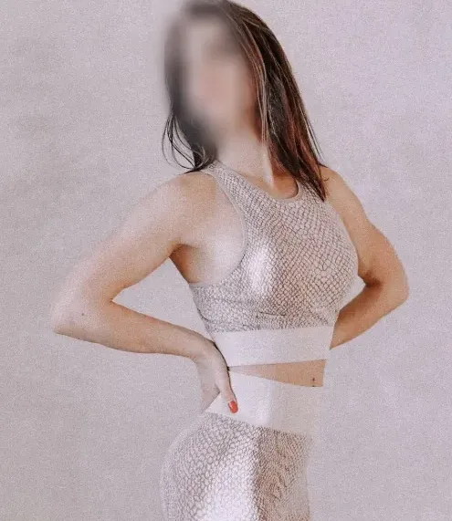Sophie, 36